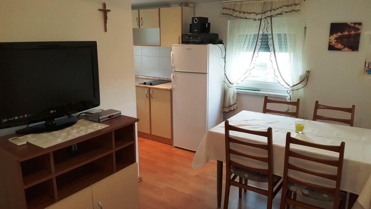 Marina Apartment Биоград на Мору Екстериор снимка
