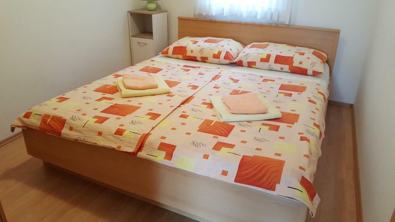 Marina Apartment Биоград на Мору Екстериор снимка